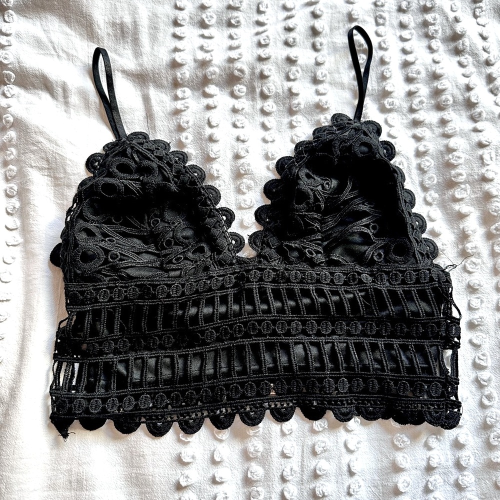 Black woven crochet crop top